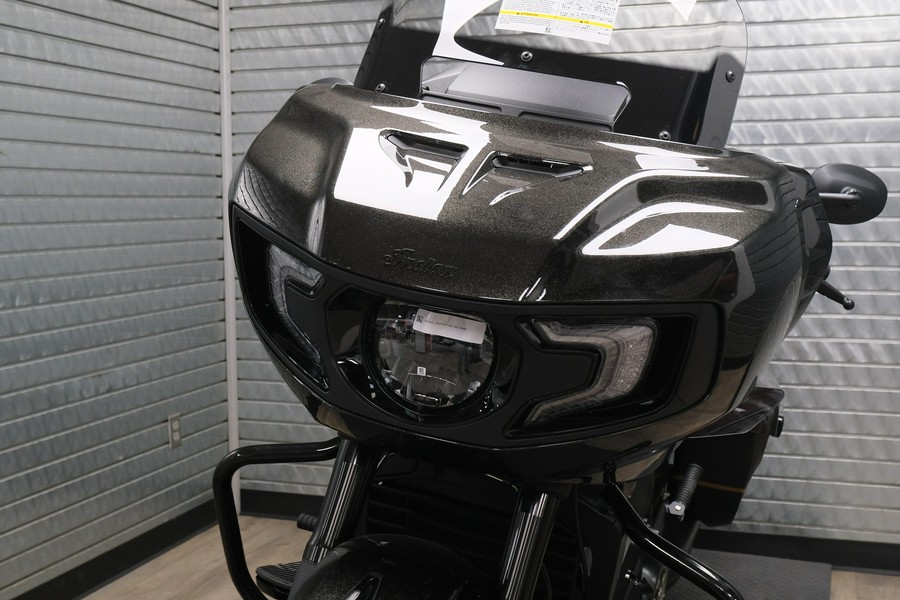 2026 INDIAN MOTORCYCLE CHALLENGER DARK HORSE WITH 112 PACKAGE