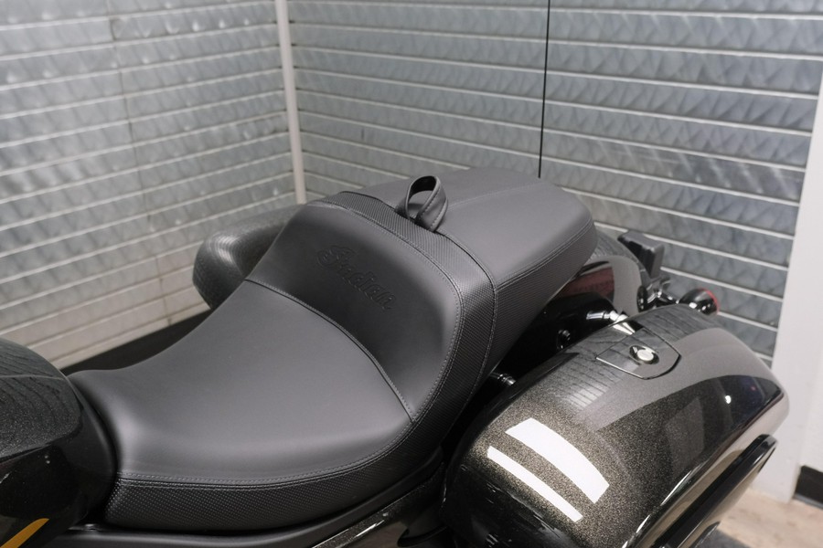 2026 INDIAN MOTORCYCLE CHALLENGER DARK HORSE WITH 112 PACKAGE