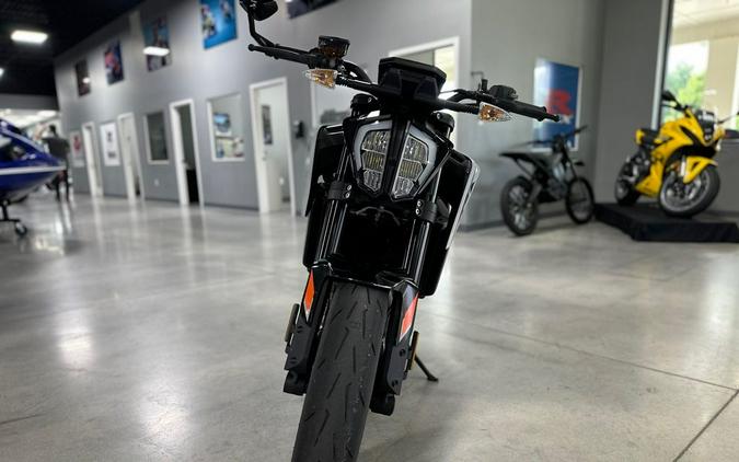 2023 KTM 790 Duke