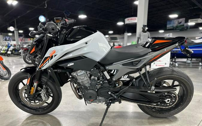 2023 KTM 790 Duke