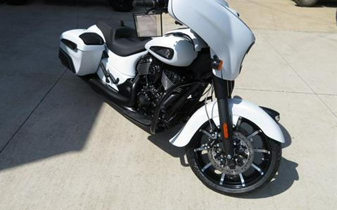 2024 Indian Motorcycle Chieftain® Dark Horse® with PowerBand Audio Package