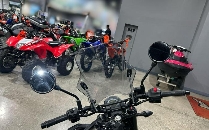 2023 Husqvarna SVARTPILEN 401