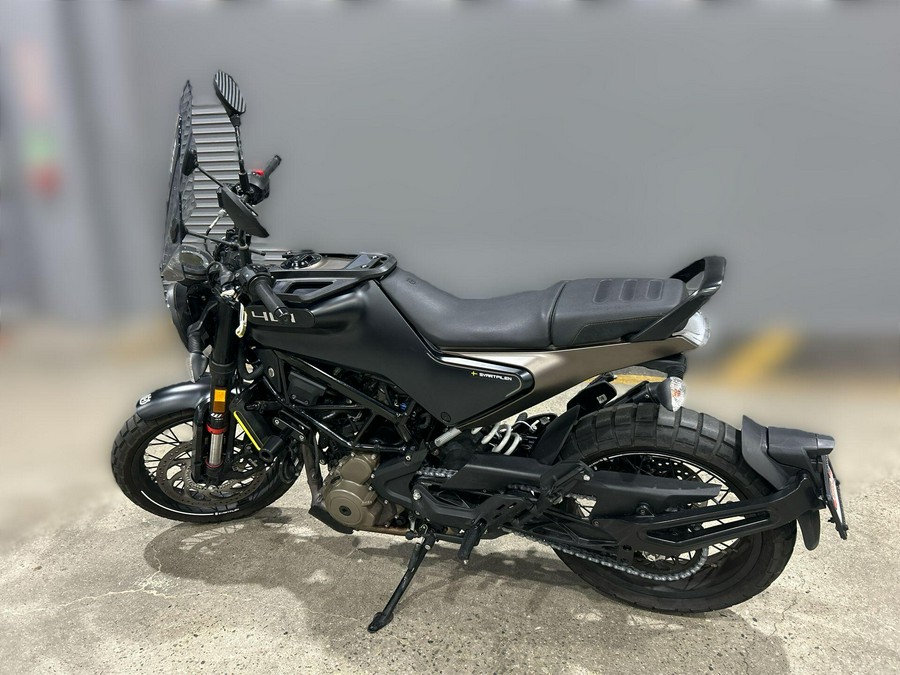 2023 Husqvarna SVARTPILEN 401