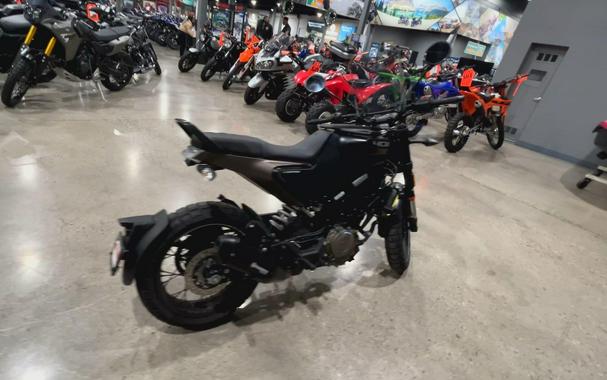 2023 Husqvarna SVARTPILEN 401