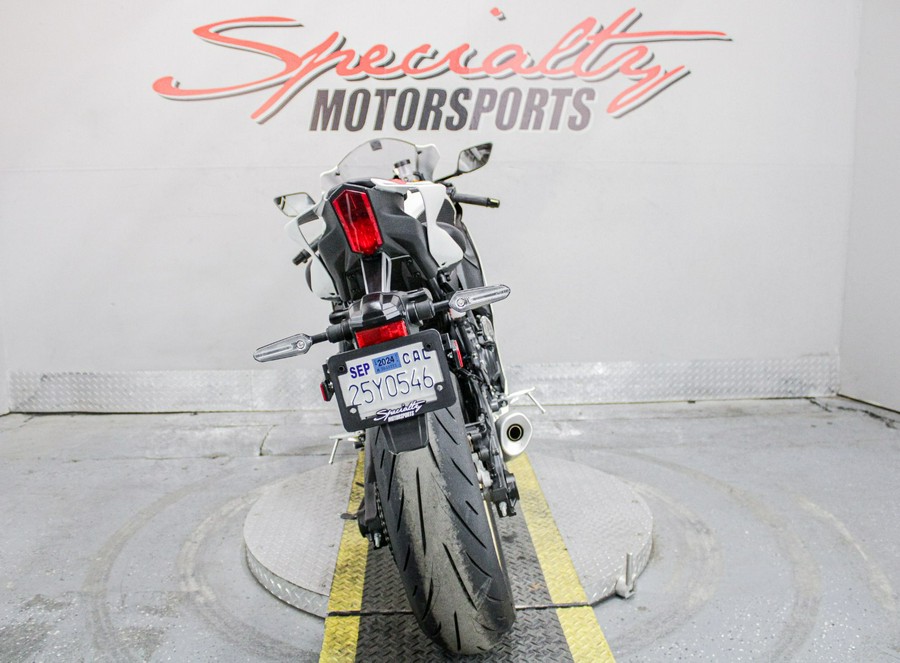 2022 Yamaha YZF-R7 World GP 60th Anniversary Edition