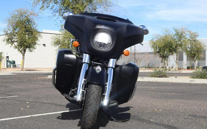 2020 Indian Motorcycle® Roadmaster® Dark Horse® Thunder Black Smoke