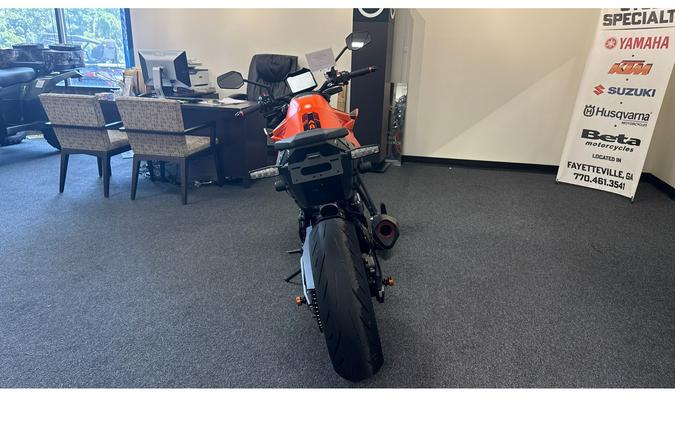 2024 990 DUKE - KTM