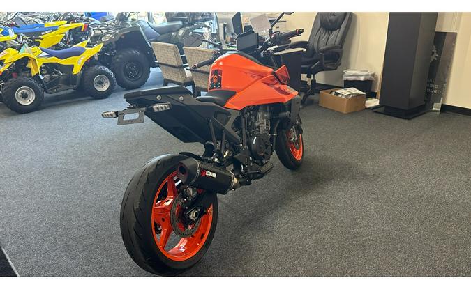 2024 990 DUKE - KTM