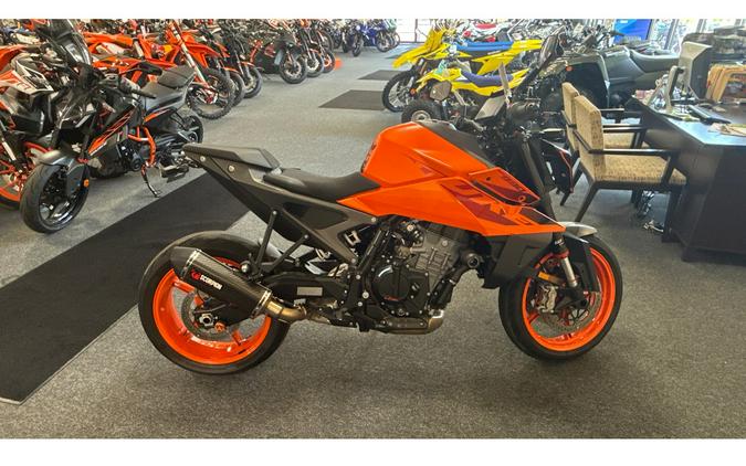 2024 990 DUKE - KTM