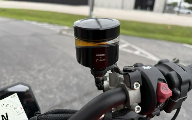 2021 Ducati Streetfighter V4 S - 02759T