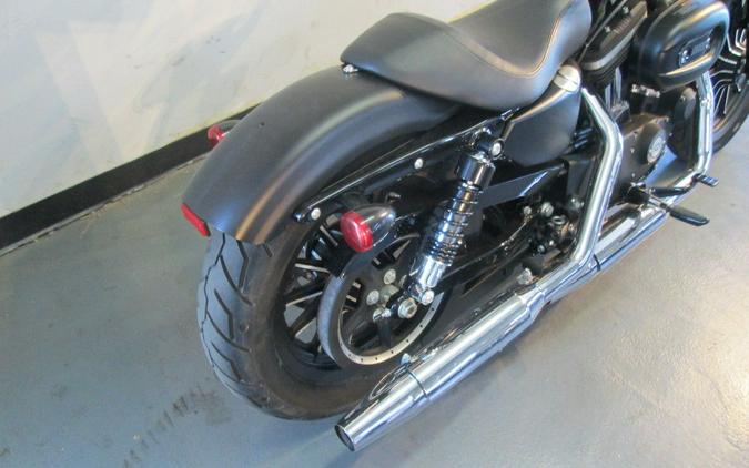 2014 Harley-Davidson® XL883N - Sportster® Iron 883™