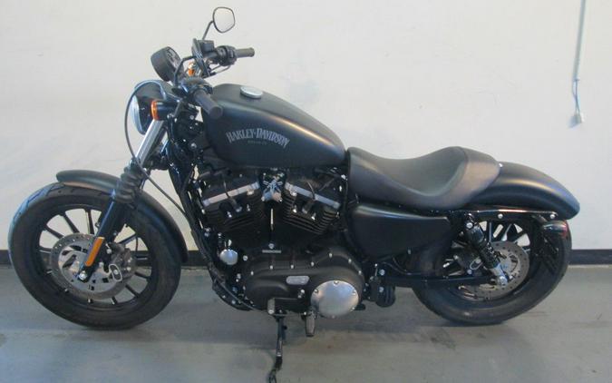 2014 Harley-Davidson® XL883N - Sportster® Iron 883™