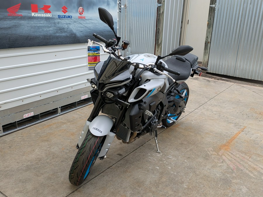 2025 Yamaha MT-10