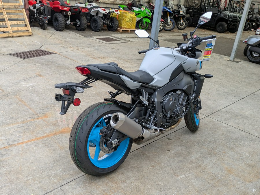 2025 Yamaha MT-10