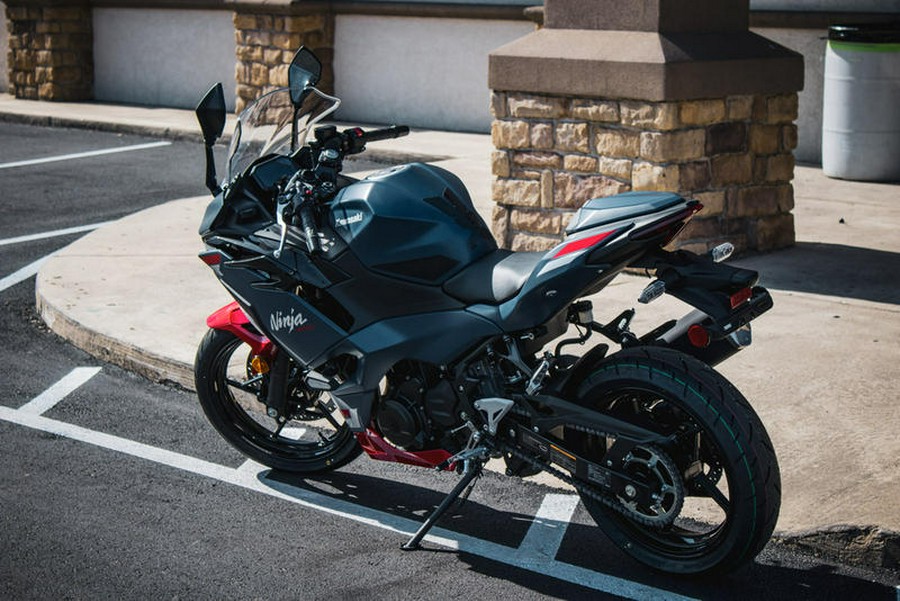 2026 Kawasaki Ninja® 500 SE ABS