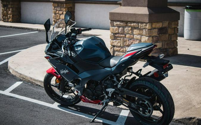 2026 Kawasaki Ninja® 500 SE ABS