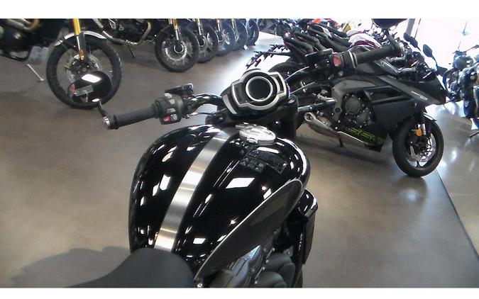 2026 Triumph Rocket 3 Storm R