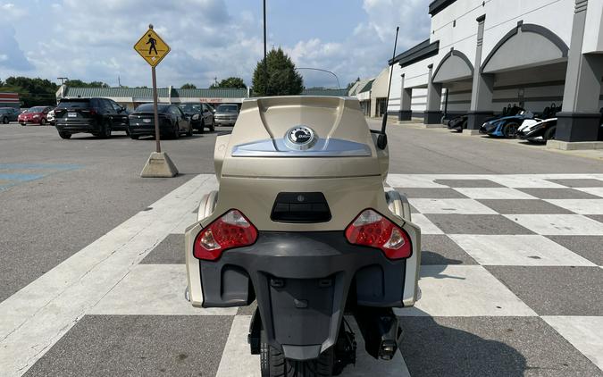 2017 Can-Am Spyder® RT-S SE6