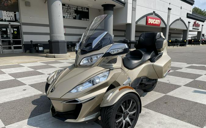 2017 Can-Am Spyder® RT-S SE6
