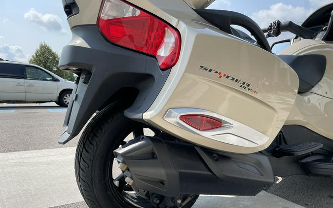 2017 Can-Am Spyder® RT-S SE6