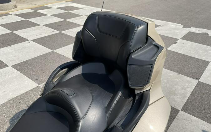2017 Can-Am Spyder® RT-S SE6