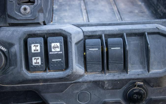 2020 CAN-AM DEFENDER PRO XT HD10