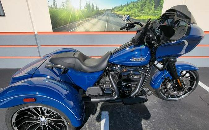 2023 Harley-Davidson® FLTRT - Road Glide® 3