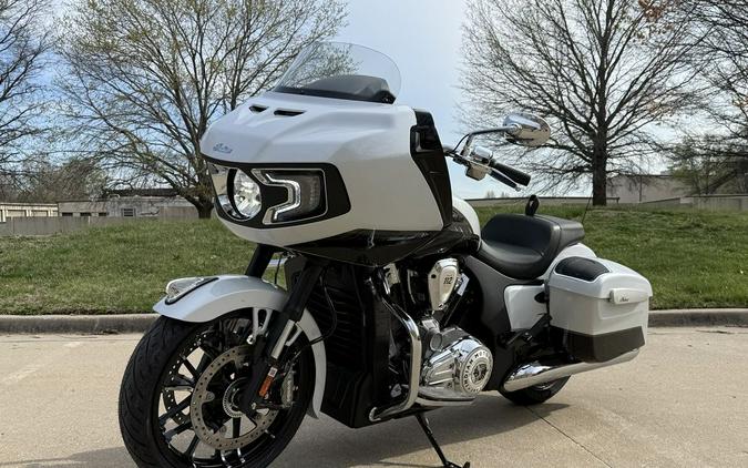 2025 Indian Motorcycle® Challenger® Limited 112 w/PowerBand Audio Ghost White Metallic with Black M