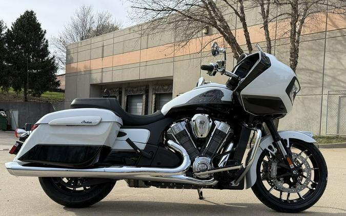 2025 Indian Motorcycle® Challenger® Limited 112 w/PowerBand Audio Ghost White Metallic with Black M