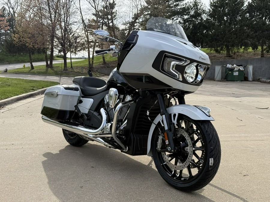 2025 Indian Motorcycle® Challenger® Limited 112 w/PowerBand Audio Ghost White Metallic with Black M