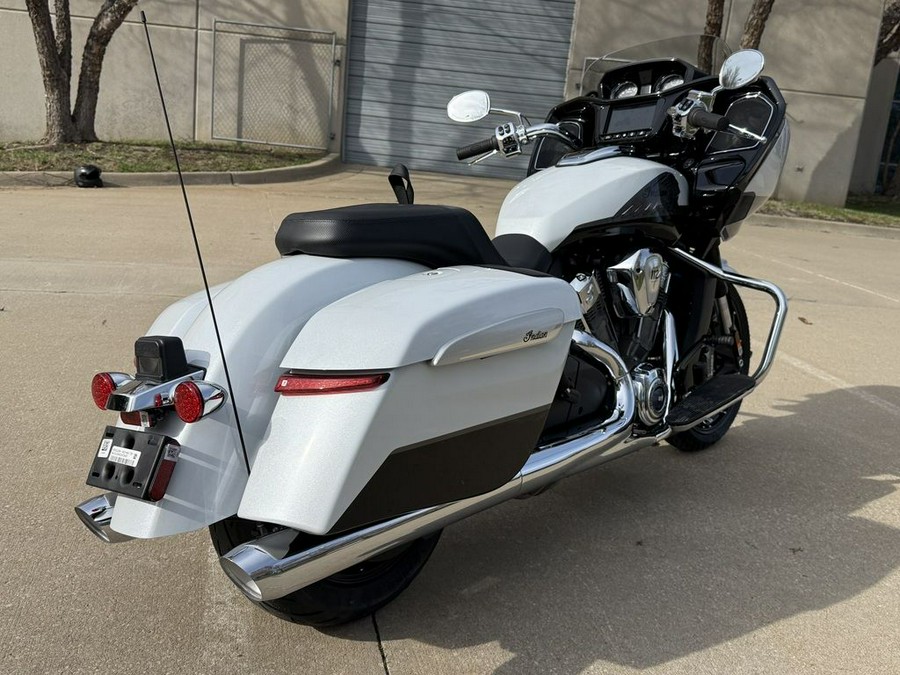 2025 Indian Motorcycle® Challenger® Limited 112 w/PowerBand Audio Ghost White Metallic with Black M