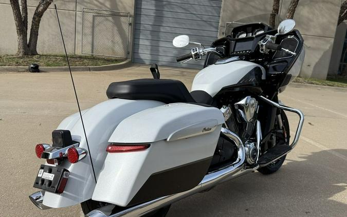 2025 Indian Motorcycle® Challenger® Limited 112 w/PowerBand Audio Ghost White Metallic with Black M