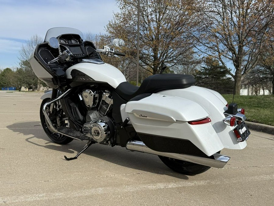 2025 Indian Motorcycle® Challenger® Limited 112 w/PowerBand Audio Ghost White Metallic with Black M