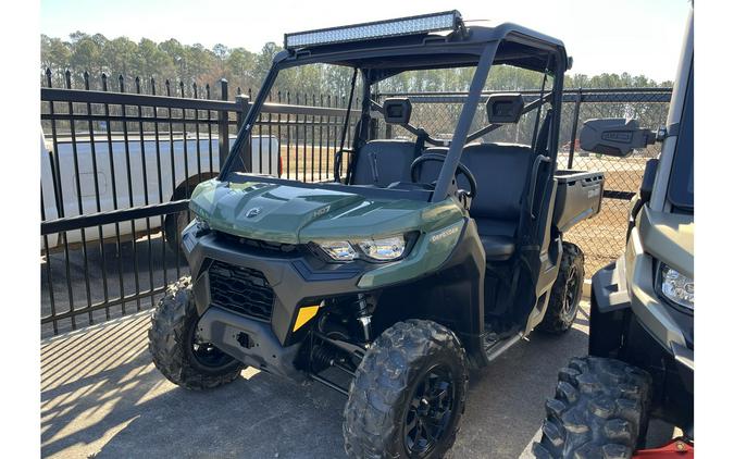 2024 Can-Am Defender DPS™ HD7