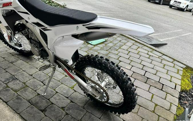 2022 SSR Motorsports SR 300