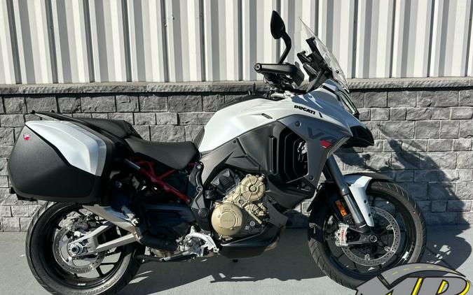 2025 Ducati Multistrada V4 S Travel & Radar