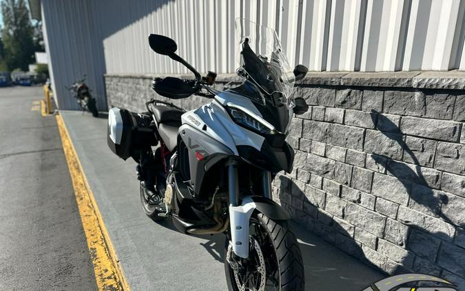 2025 Ducati Multistrada V4 S Travel & Radar