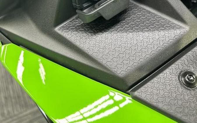 2026 Kawasaki Ninja® 500 SE ABS