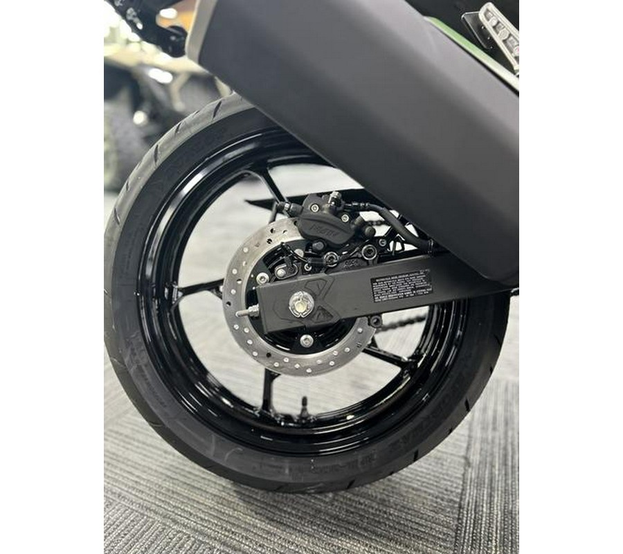 2026 Kawasaki Ninja® 500 SE ABS