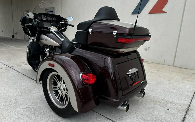 2018 Harley-Davidson Trike FLHTCUTG - Tri Glide Ultra