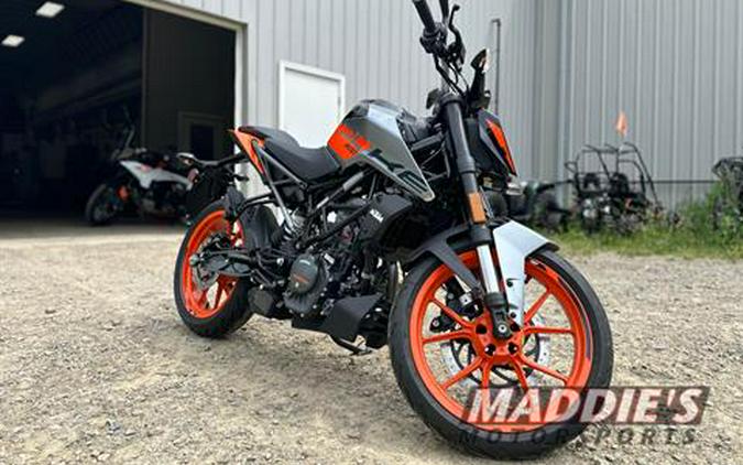 2023 KTM 200 Duke