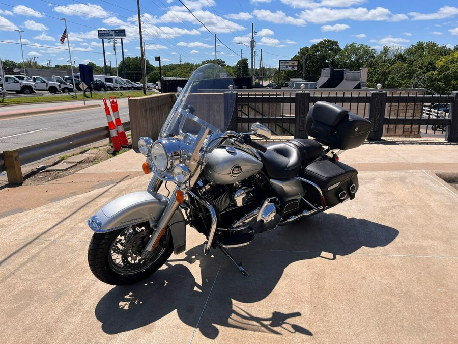 FLHR 2010 Road King® Classic