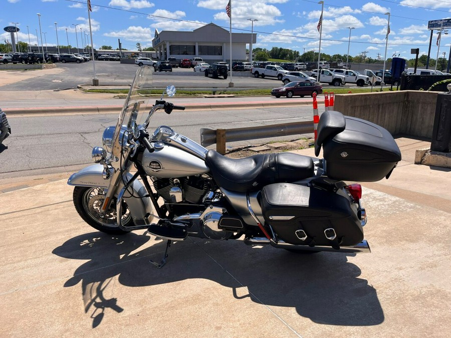 FLHR 2010 Road King® Classic