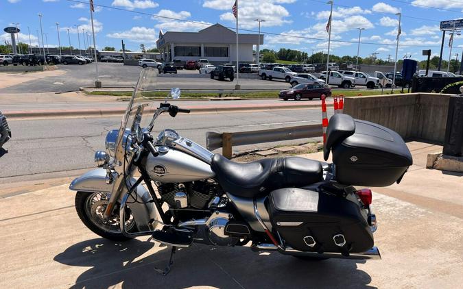 FLHR 2010 Road King® Classic