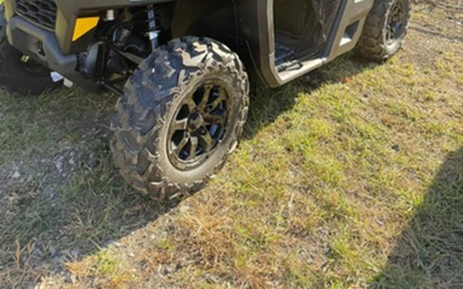 2025 Can-Am Defender DPS HD9 Compass Green