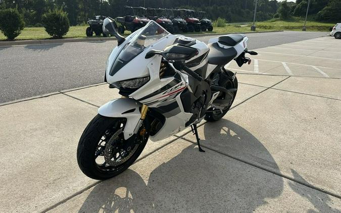 2026 Honda CBR1000RR Fireblade SP