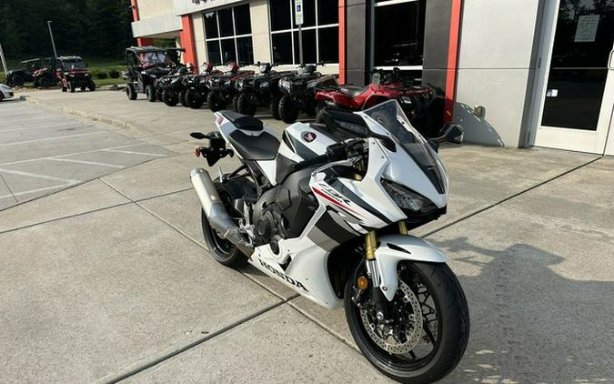 2026 Honda CBR1000RR Fireblade SP