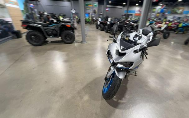 2027 Kawasaki NINJA ZX-6R ABS