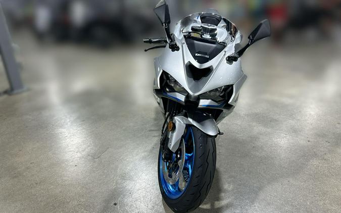 2027 Kawasaki NINJA ZX-6R ABS