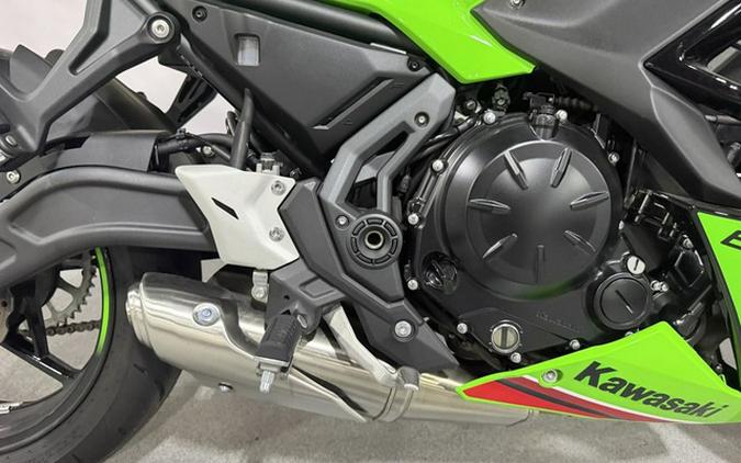 2023 Kawasaki Ninja 650 KRT Edition